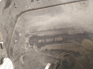 Porsche Cayenne (2010–2017) Sonstiges Teil der vorderen Stoßstange 7P5807795 - 2