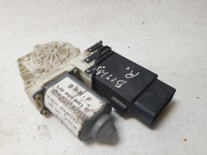 Volkswagen Beetle (1985–2003) Front door window regulator motor 1J2959801B - 5