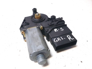 Volkswagen Passat B5 (1997–2005) Rear side door window regulator motor 3B5839752A - 2
