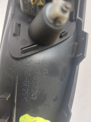 Skoda Octavia II (2004–2013) Front door inner handle 1Z0837247 - 4