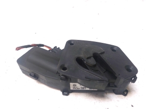Skoda Superb (2008–2015) Trunk lid lock 3T0827299C - 4