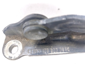 Skoda Octavia II (2004–2013) Hood hinge 1Z0823301C - 3