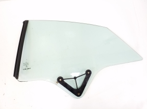 Rear quarter glass - A2076700110