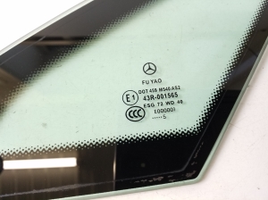Mercedes Benz E-Class W207 (2009–2017) Seitenscheibe hinten (Karosserie) - 2