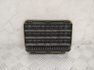 Porsche Cayenne (2010–2017) Rear fender vent grille 7PP819181 - 3