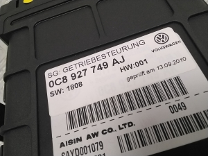 Porsche Cayenne (2010–2017) Gearbox control unit 0C8927749AJ - 2