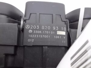 Mercedes Benz C-Class 203 (2000–2007) Warnblinkschalter A2038209310 - 3