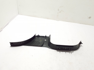 Volkswagen Touareg II (2010–2018) Inner sill trim 7P0853845A - 2