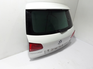 Volkswagen Touareg II (2010–2018) Trunk lid 7P6827025B - 3