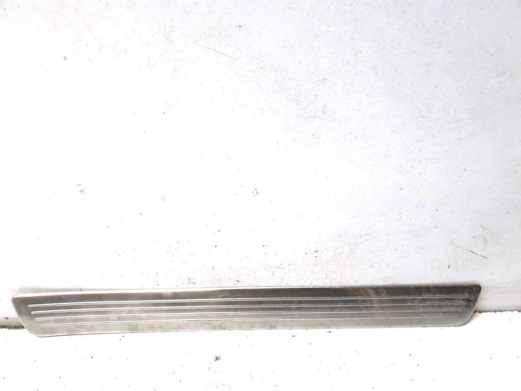 Mercedes Benz ML-Class 166 (2011–2015) Inner sill trim A1666860836 Mercedes Benz ML-Class 166 (2011–2015) Inner sill trim A1666860836