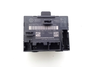 Boîtier de commande de porte avant - 8K0959793D