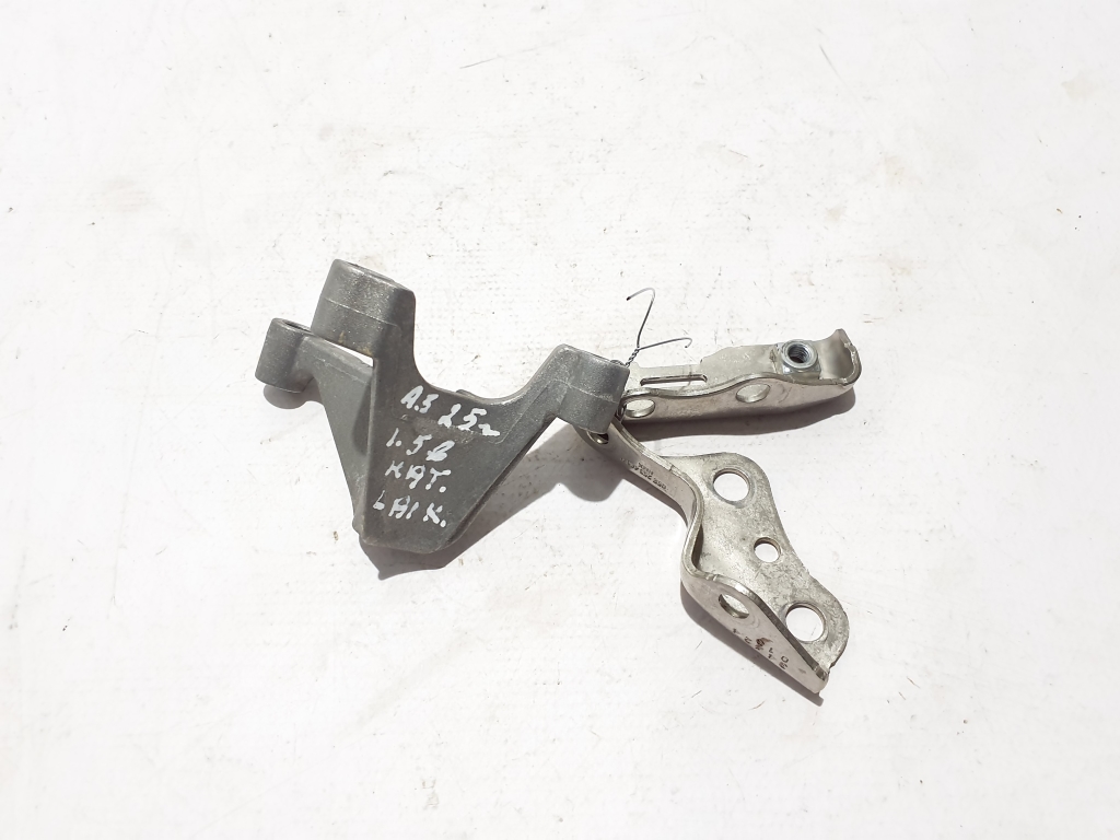 AUDI A3 8Y (2020–2026) Summuti hoidik 05E253463M AUDI A3 8Y (2020–2026) Summuti hoidik 05E253463M