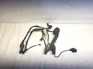 Other part of rear side door - 8T8971687S