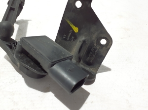AUDI A3 8Y (2020–2026) Andur tagumisel rummul 5WA512521D - 2