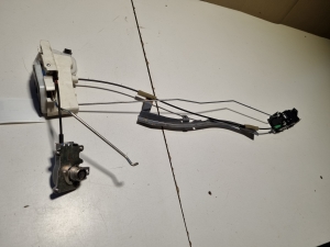 Mitsubishi Pajero IV (2006–2026) Front door lock A047218 - 3