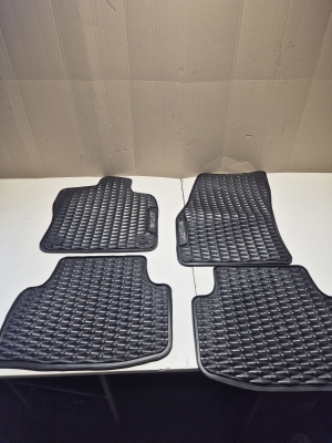 Volkswagen Taos I (2021–2026) Salongimatid 2GJ06153082V - 3
