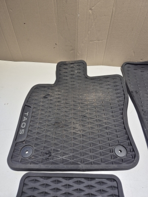 Volkswagen Taos I (2021–2026) Salongimatid 2GJ06153082V - 5