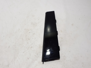   Tagumise külgukse klaasi välimine liist  - 8Y0839901 