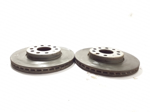 AUDI A3 8Y (2020–2026) Eesmine piduriketas 5Q0615301H - 3