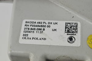 Skoda Superb (2008–2015) Tagumine nurgatuli 3T9945096A - 3