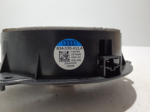AUDI A3 8Y (2020–2026) Tagumise külgukse kõlar 83A035411A - 2