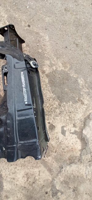 AUDI A3 8Y (2020–2026) Eesmine tugijalg 5WA805116 - 3
