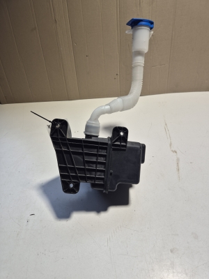 Volkswagen Taos I (2021–2026) Front washer fluid reservoir 2GJ955448A - 6
