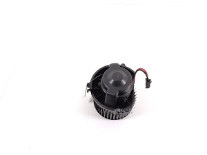 BMW X1 F48 (2015–2022) Salongi puhuri mootor 9297752 - 4
