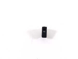 USB port - 6820397