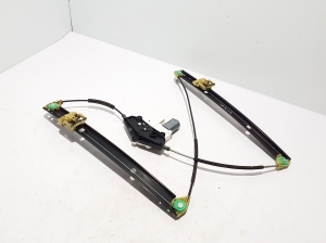 Lève-vitre de porte avant - 8R0837462J