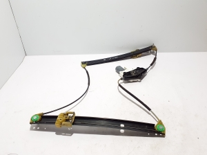 Lève-vitre de porte avant - 8R0837461J