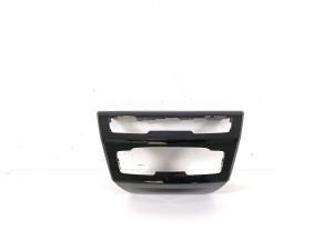 Dashboard trim - 9305907