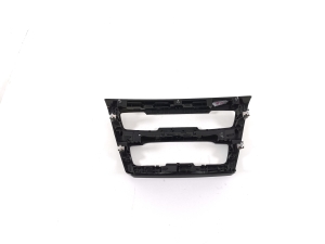 BMW X1 F48 (2015–2022) Dashboard trim 9305907 - 4