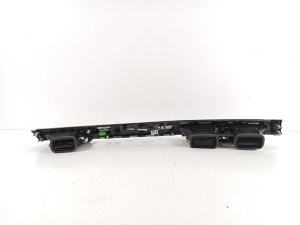 BMW X1 F48 (2015–2022) Dashboard air vent grilles 9292741 - 3