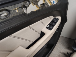 Mercedes Benz ML-Class 166 (2011–2015) Interior and its parts - 7
