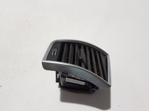 AUDI Q5 (2008–2017) Dashboard air vent grilles 8R1820902L - 2