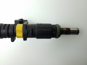  Fuel injector 