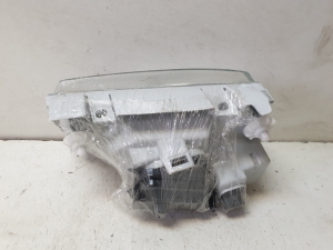 Volkswagen Polo II (1981–1994) Scheinwerfer vorne 0255462 - 4
