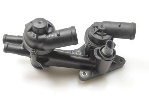 Volkswagen Tiguan (2007–2016) Thermostatgehäuse 03C121026S - 3