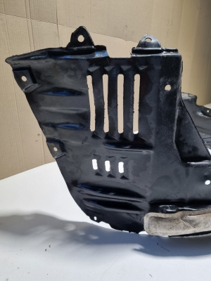 Mitsubishi Pajero IV (2006–2026) Front wheel arch liner - 3