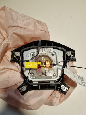 Mitsubishi Pajero IV (2006–2026) Stūres drošības spilvens L9C029554 - 3