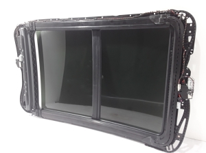 Volkswagen Touareg II (2010–2018) Skylight 7P0877049A - 3