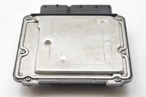 Opel Insignia (2008–2017) Mootori juhtplokk 55595540 - 4