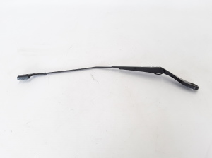  Windshield wiper blade 