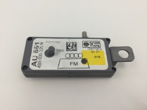 Amplificateur audio de voiture - 4B5035225N