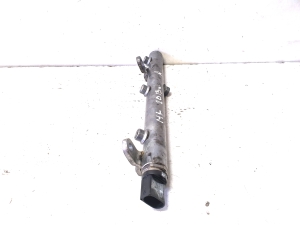 Mercedes Benz ML-Class 166 (2011–2015) Common Rail Kraftstoffleitung A6420703095 - 3