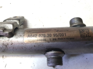 Mercedes Benz ML-Class 166 (2011–2015) Common Rail Kraftstoffleitung A6420703095 - 4