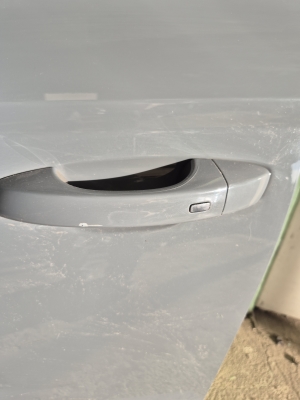 Volkswagen Taos I (2021–2026) Front door - 4