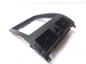 Volkswagen Touran I (2003–2010) Dashboard air vent grilles 1T1819728B - 2