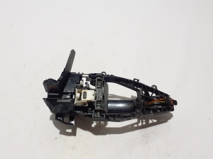 BMW X5 G05 (2018–2026) Front door external opening handle and its details - 4
